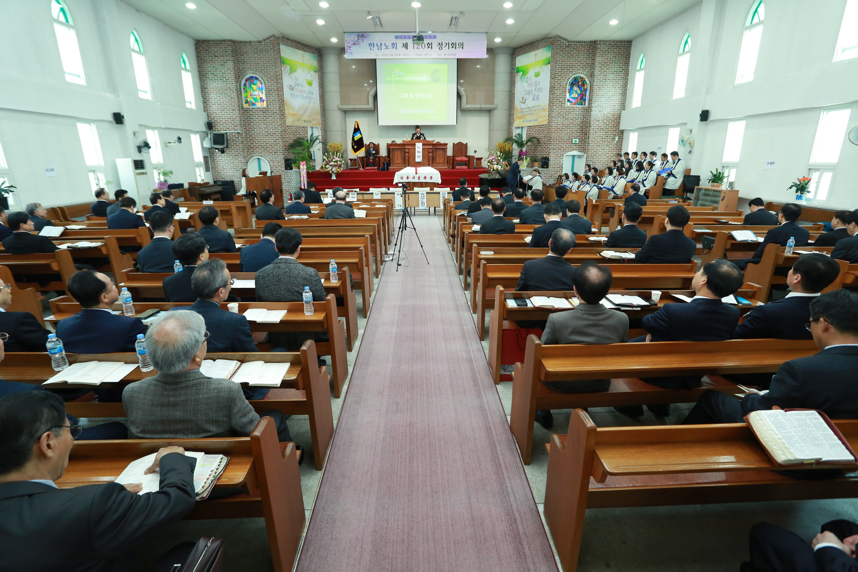 a7fb28eea538e5ed0511343788f72770.JPG