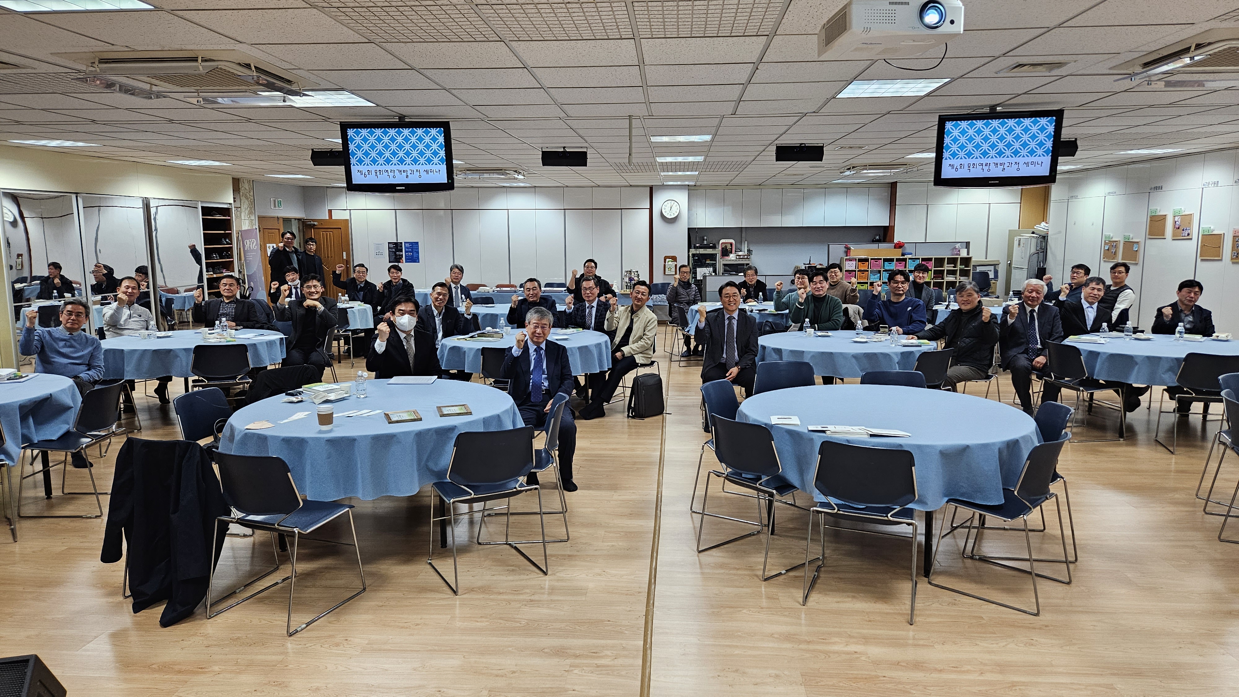 abecc41af20a509411d9b8e2a80a2665.jpg