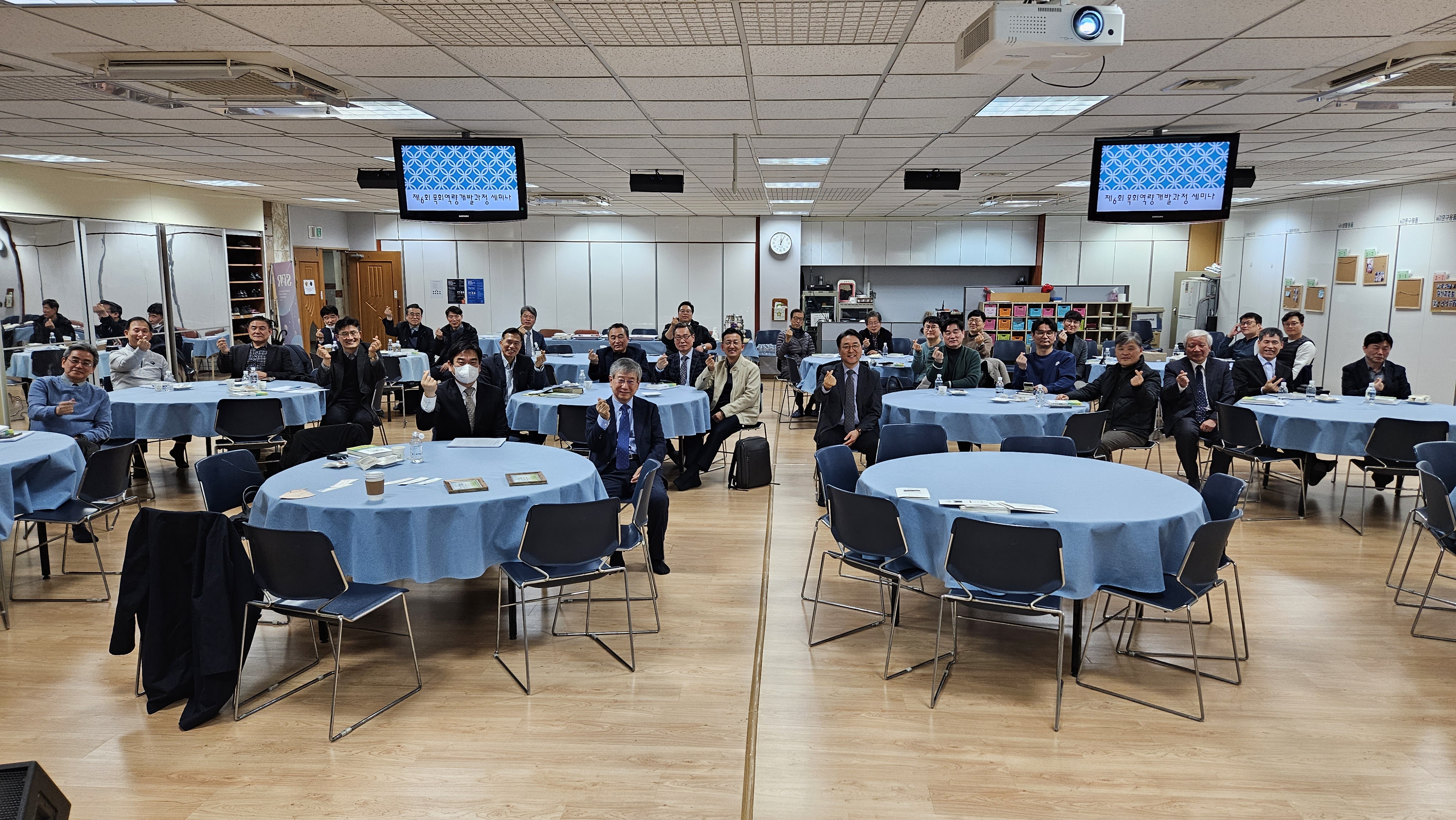 cbdb6e1b85a12cd6300e2442805a7101.jpg